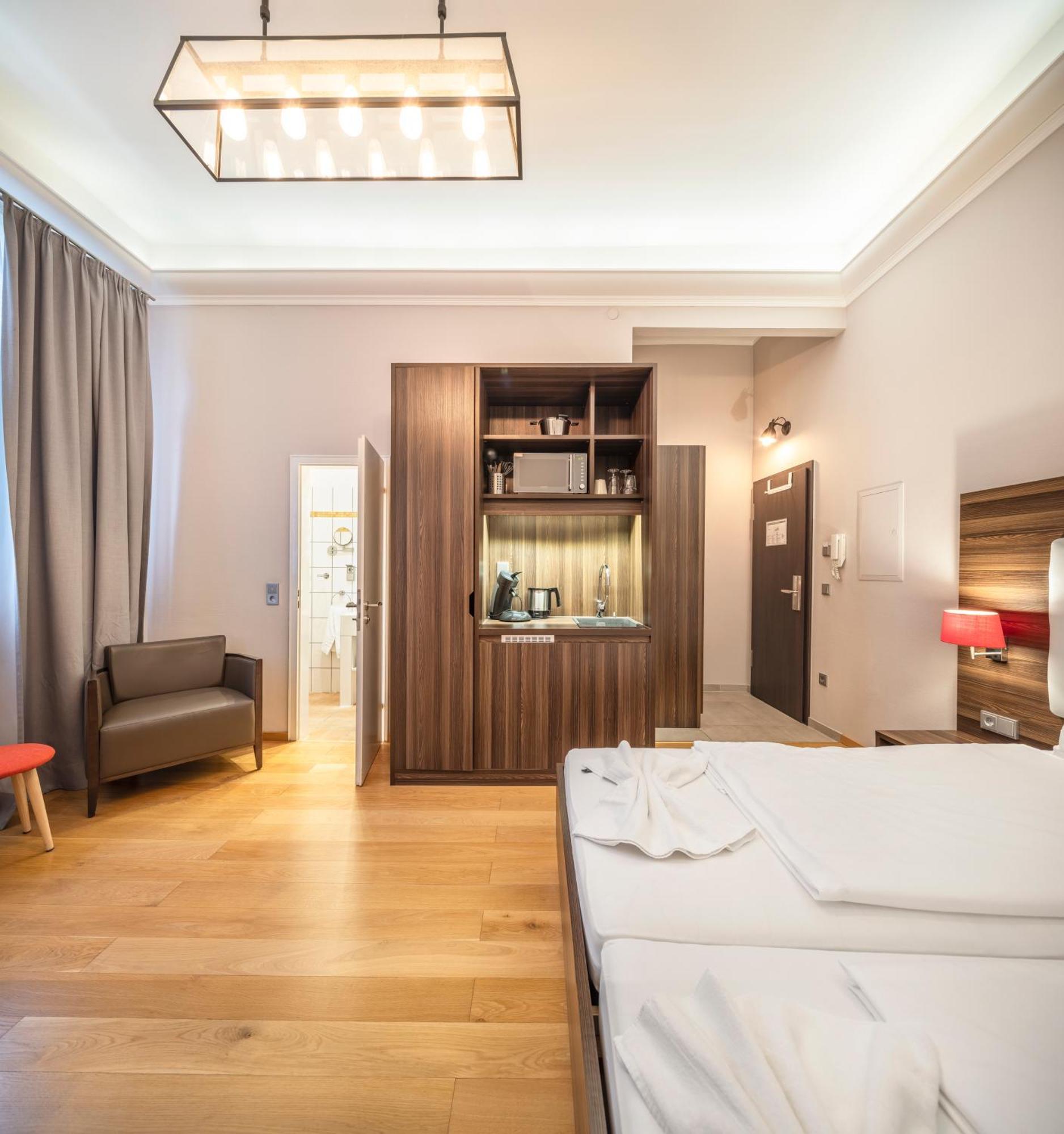 Aparthotel Boardingworld - *